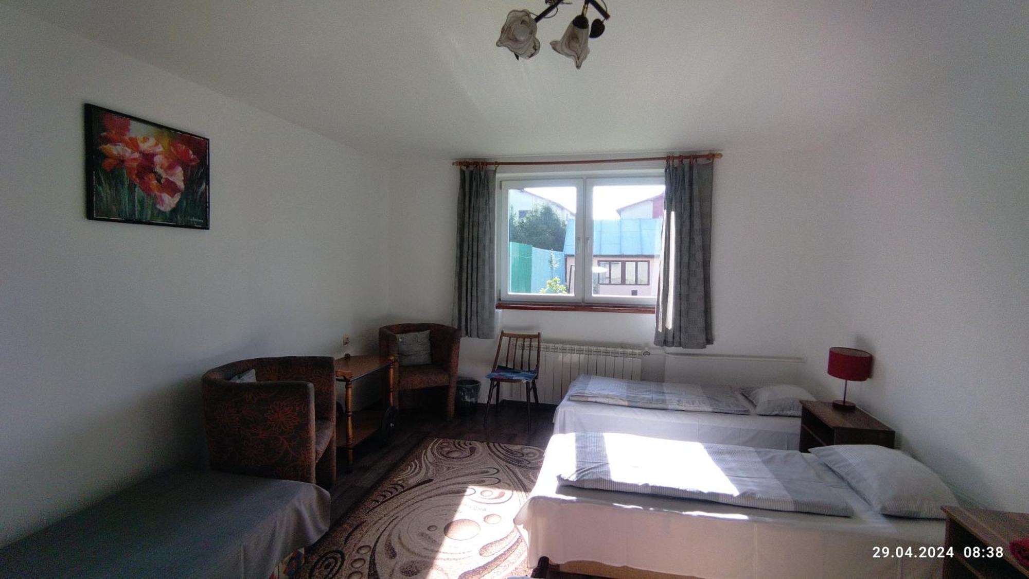 Lucky Cat Hotel Nova Lesna Ngoại thất bức ảnh
